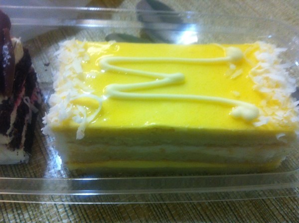 Mango mouse cake from champagne bakery
