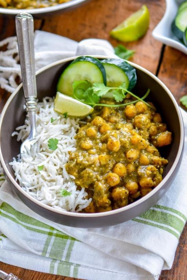 Roasted Tomatillos Chickpea Curry Recipe - ChefDeHome.com