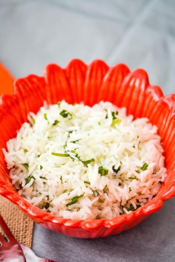 Easy Cilantro Lime Rice Recipe -ChefDeHome.com