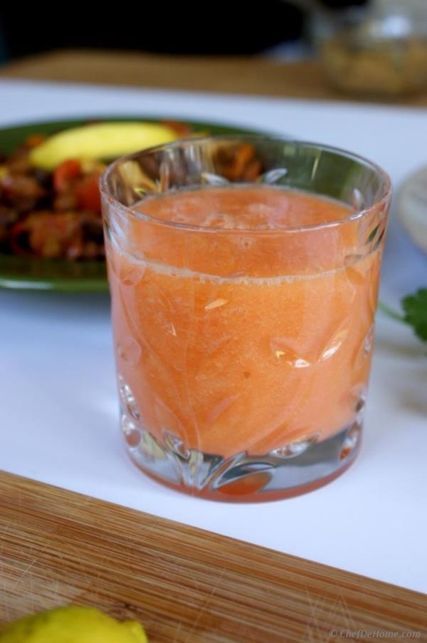Carrots and Orange Breakfast Smoothie Recipe - ChefDeHome.com