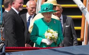 Royal baby - 'I hope it comes soon because I'm going on holiday!' says the Queen on visit to Cumbria