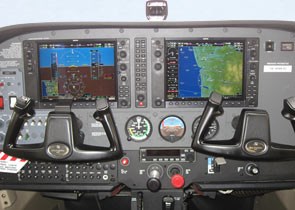 Glass cockpit of 497TC