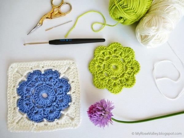 Maybelle Square Crochet Pattern by myrosevalley.blogspot
